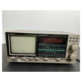 Vtg GPX black/white portable TV AM/FM...