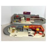 Hot Wheels Car Wash Service Station