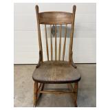 Vtg Wooden Rocking chair 38"H