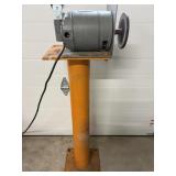 Pedestal grinder