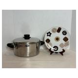 Harborware stock pot with lid,10" dia...