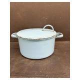 Enamelware Pan with Lid 5'H 8.5' Dia