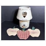 Vtg Ceramic Hurricane lamp with Edward Apple..