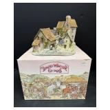 Brookside Hamlet Cottage by David Winter 6.5"W ..