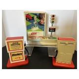 Vintage Buddy L Traffic Light&Hot Wheels Gas Pumps