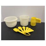 Vintage Tupperware Measuring Cups, Spoons & Misc