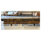 Utility fluorescent lights 48' (4)