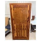 Cedar wardrobe 33' x 22' x 68' - no key
