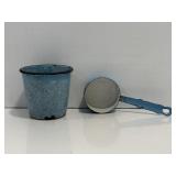 Vtg Blue enamelware measuring 1/4 cup & cup