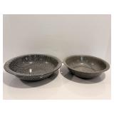 Vtg graniteware bowls 11' dia & 6.5' dia