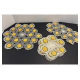 Vtg crochet doilies with flowers various sizes