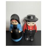 Vtg 1960's Amish ceramic salt & pepper set