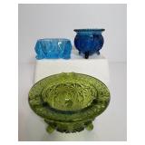 Vtg Green presseed glass daisy & button ashtray...