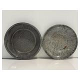 Vtg enamelware  pie pans 6' dia