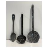 Vtg Graniteware ladel, strainer & spoon