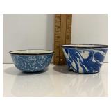 Vtg Blue & white enamelware  custard cups 4' dia