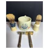 Vtg Early American Old Spice cup with razors..