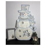 Vtg Christmas tree snow globe & metal snowman...