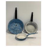 Vtg Blue & white swirl granitware skillet 8' dia..