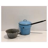 Vtg Agateware cup, blue enamelware saucepot...