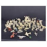 Munster Land Plastic Figures