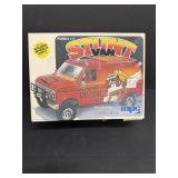 Vintage Ford 4X4 Stunt Van Red MPC 1:25 Model Kit