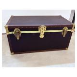 Vtg trunk 31" x 17" 16"