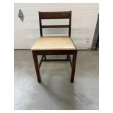 Vtg MCM chair, seat height 18"