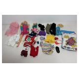 Barbie - leg missing & misc barbie clothes