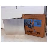 Vtg Folding table  (one legs needs) repair 72"..