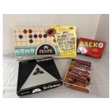 Vintage Games & Triominos, contents unverified