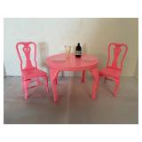 Mattel BarbieDining Room Table leg damaged