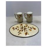 Vtg Hall's superior autumn leaf salt & pepper..