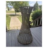 Wicker plant stand 30'H holds 10' dia x 6'D..