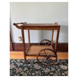 Vtg oak tea cart with removable glass - insert