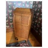 Antique Victorla manufactured by Victor...