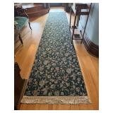 Floral rug 36'W x 75'L