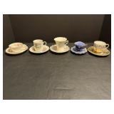 Vtg mini tea cups & saucers