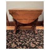 Vtg Wooden drop - leaf table 36'W x 21'D x 30'H ..