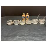 Vtg Orange Lusterware salt/pepper shakers...