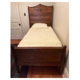 VIntage Wood Twin Ben