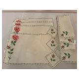 Vintage Embroirdered Place Mats & Napkins