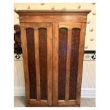 Armoire 48'x17'x74'H