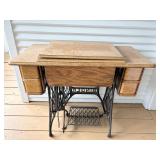 Singer Sewing Machine Cabinet no sewing machine