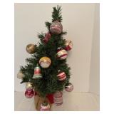 Vintage Tree with Ornaments 23'