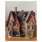 Dept 56 Satis Manor Dickens Village & Figurine
