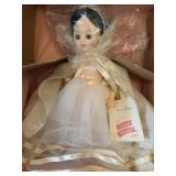 Madame Alexander Snow White & Box