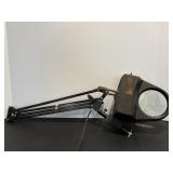 Magnifying lamp