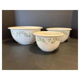Corelle Calaway Ivy bowl set 3 qt, 2 qt & 1 qt.