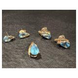 (1) pendant & (2) earrings blue settings 10Kt